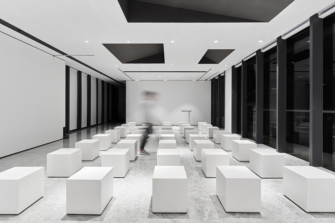 企業(yè)展廳設(shè)計中工業(yè)展廳案例怎么設(shè)計