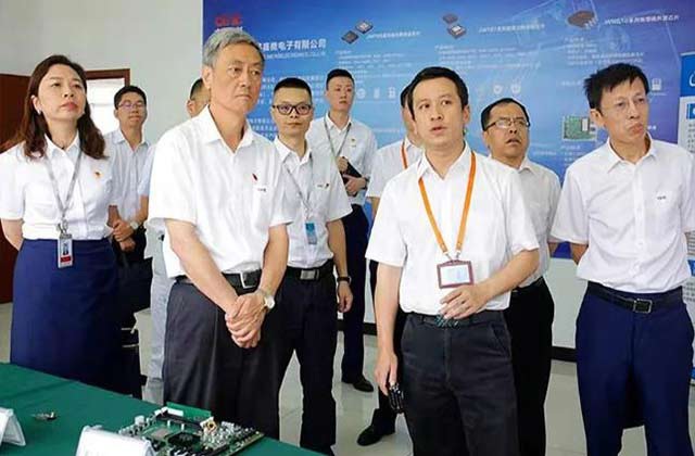 中國(guó)電科董事長(zhǎng)熊群力先后赴朱日和訓(xùn)練基地